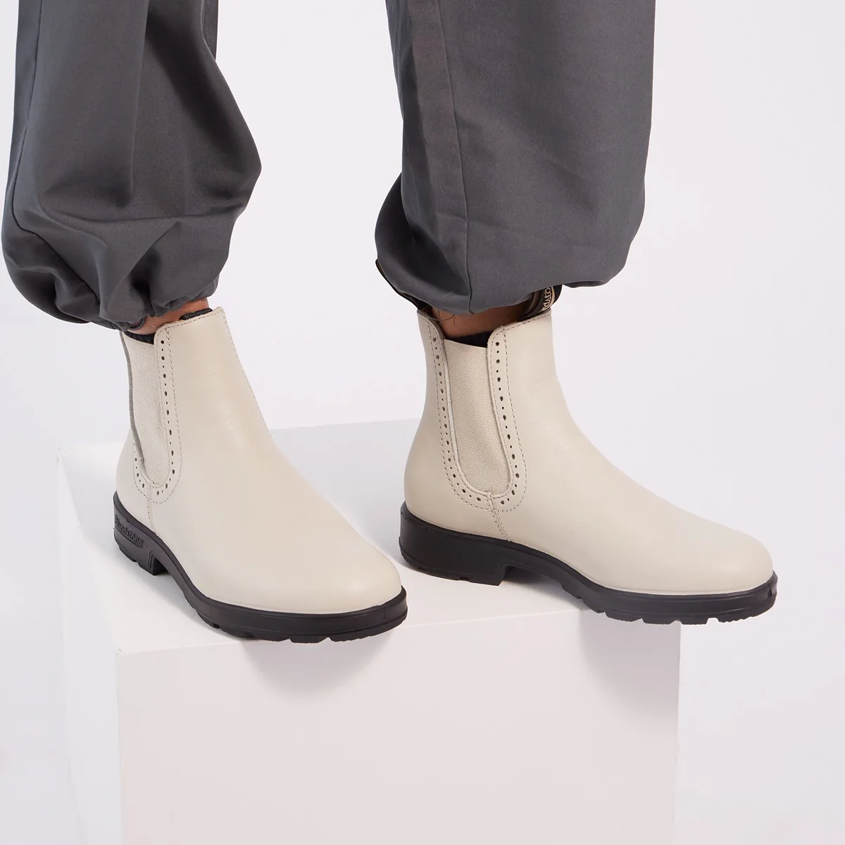 Blundstone 2230 Originals Women's High Top Oat - Image 4