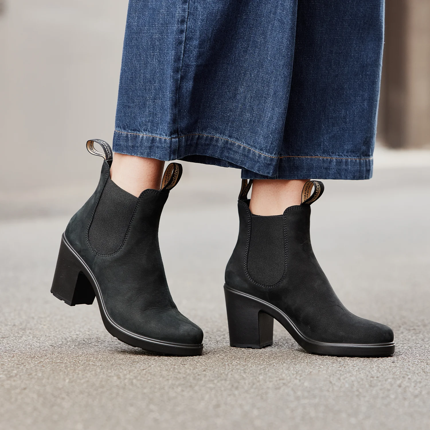 Blundstone 2460 Women's Series High Heel Black Nubuck - Image 5